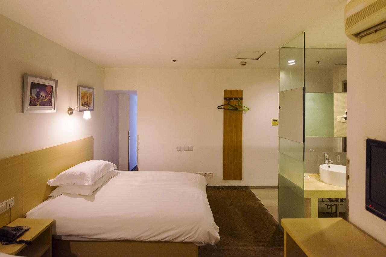 Motel Zhenjiang Jiefang Road Экстерьер фото